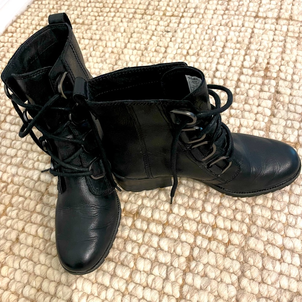 Black Sorel Cate Lace Up Boots Size 7